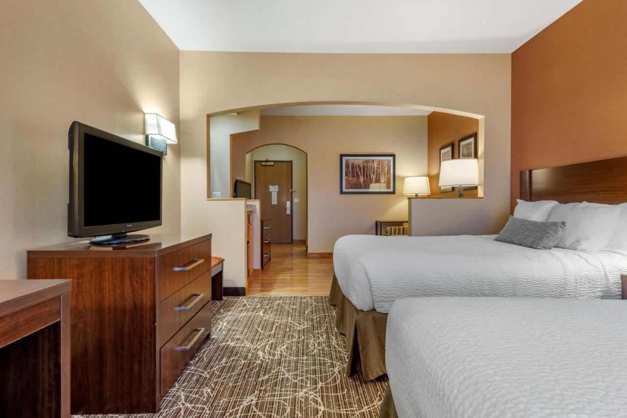 Best Western Plus Chelsea Hotel Monticello Extérieur photo