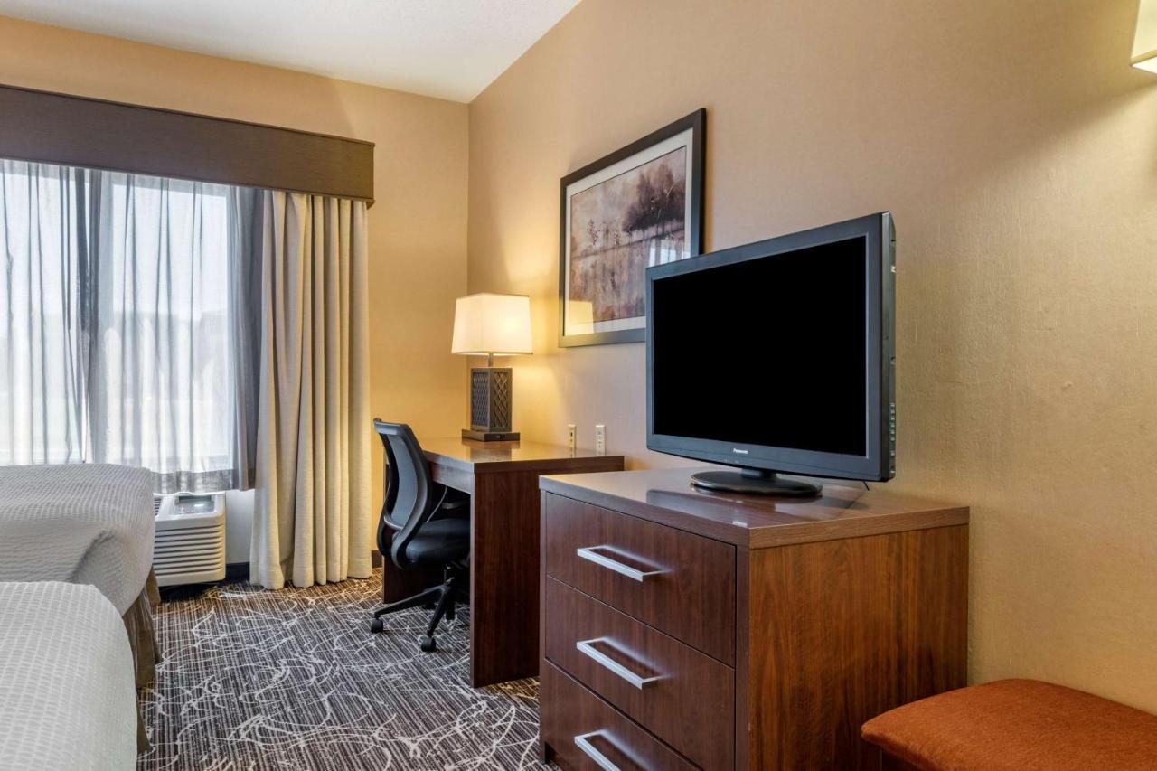 Best Western Plus Chelsea Hotel Monticello Extérieur photo